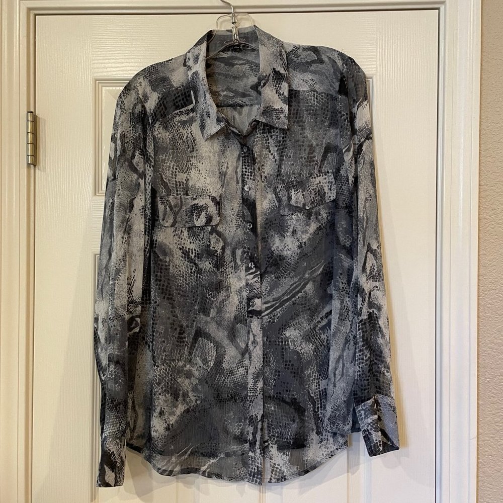 Nice sheer snakeskin print blouse; Good condition, Gianetta brand; sz Large